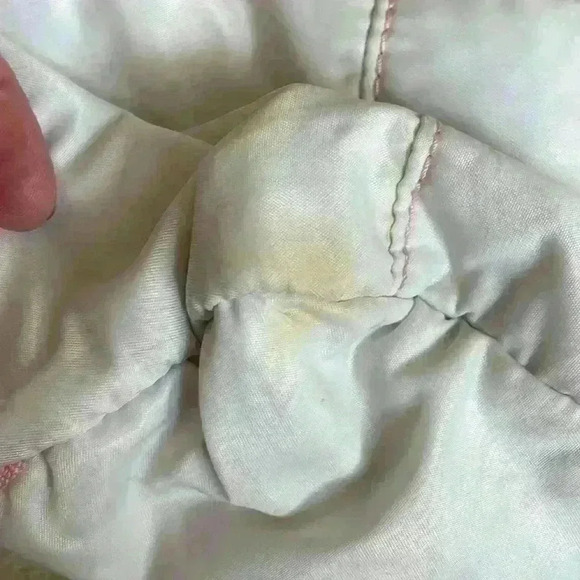 Preppy Goldie bag by Bath and Body works - Picture 13 of 13